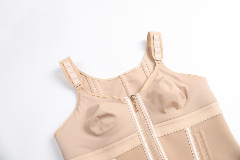 THE SIGNATURE SCULPTING VEST